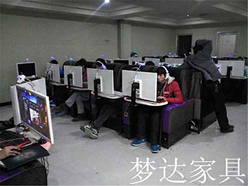 超然網吧桌椅沙發裝修效果圖