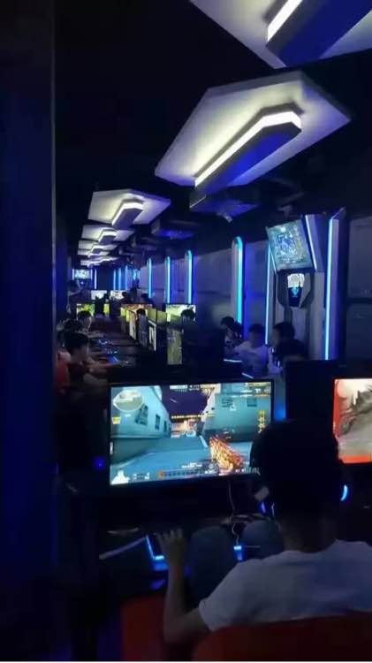 夢澤電競館網吧電競椅裝修效果圖